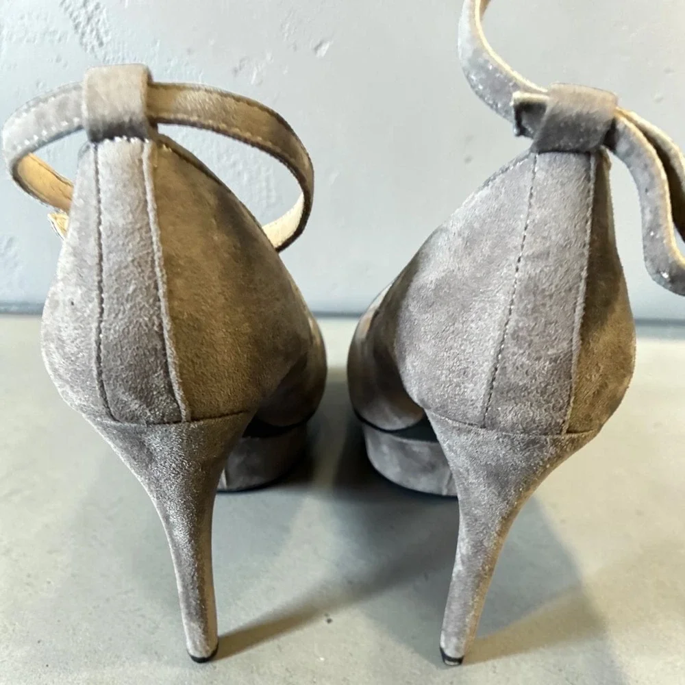 Zigi Soho Lavern Grey Faux Suede Platform Ankle Strap Pumps Heels Size 6.5